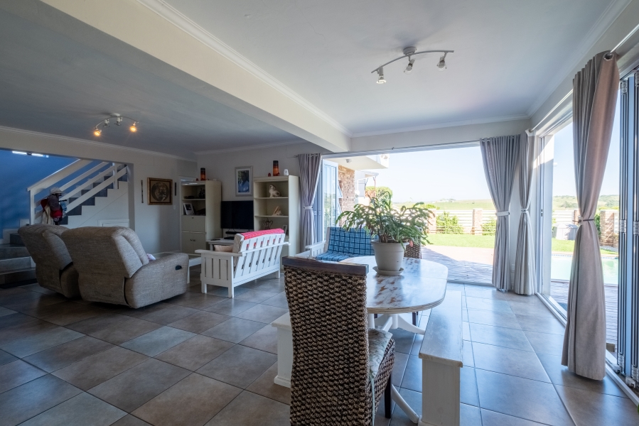 4 Bedroom Property for Sale in Cosy Corner Eastern Cape